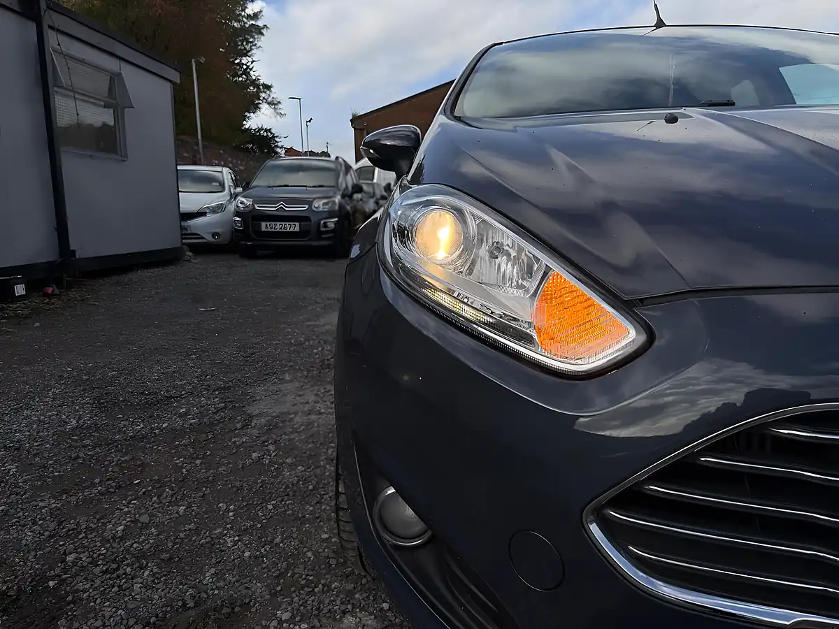 Used 2014 Ford Fiesta Titanium Grey - Interior and Exterior details 17