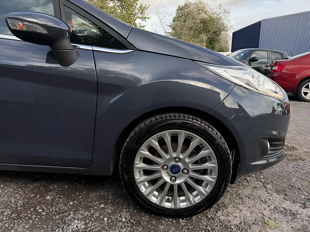 Used 2014 Ford Fiesta Titanium Grey - Interior and Exterior details 19