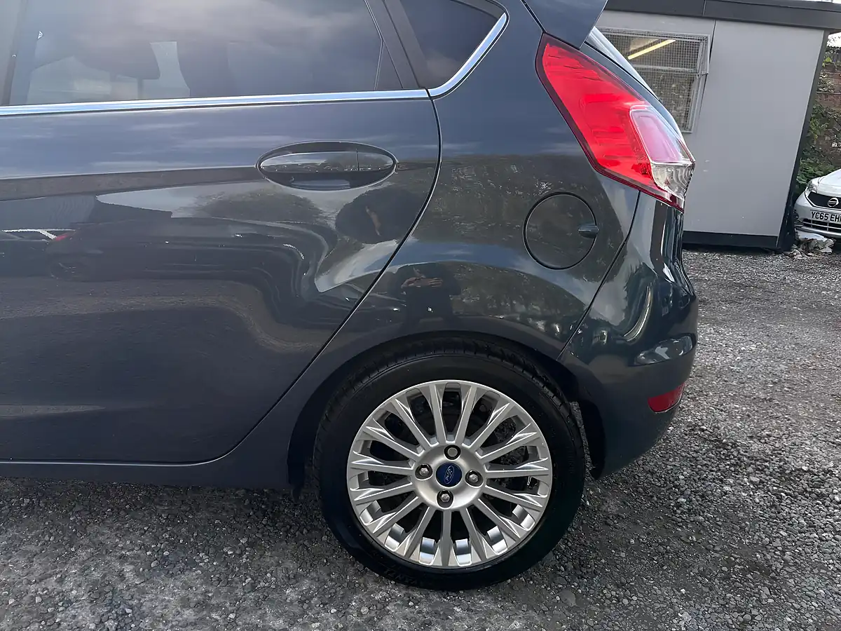 Used 2014 Ford Fiesta Titanium Grey - Interior and Exterior details 20