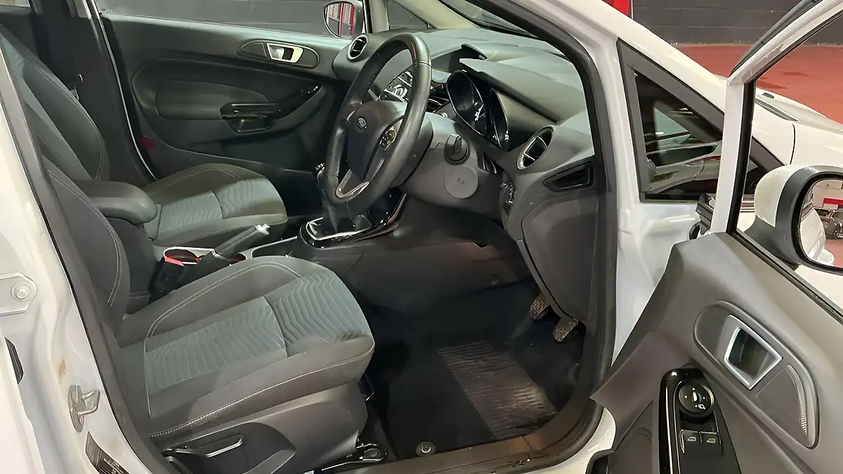 Used 2014 Ford Fiesta Titanium White - Interior and Exterior details 10