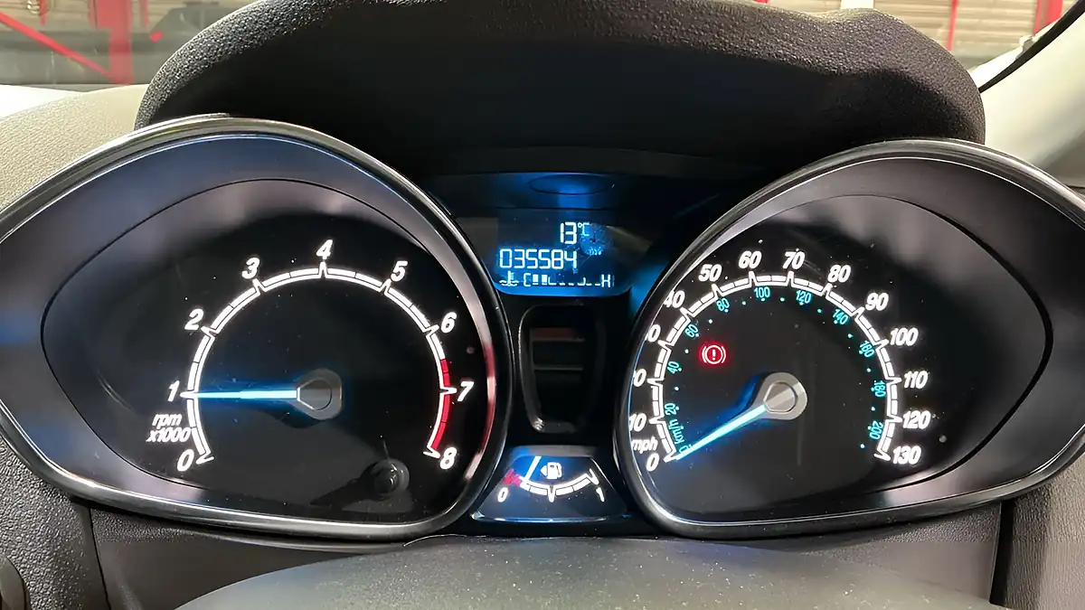 Used 2014 Ford Fiesta Titanium White - Interior and Exterior details 11