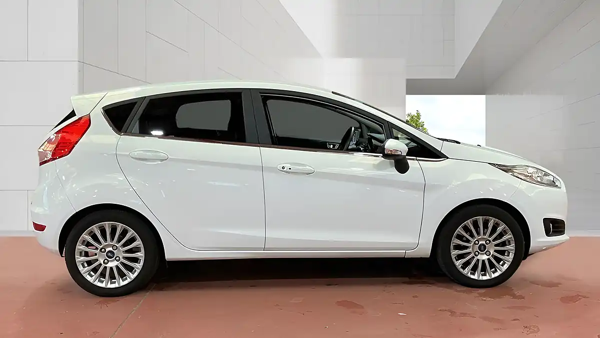 Used 2014 Ford Fiesta Titanium White - Interior and Exterior details 6