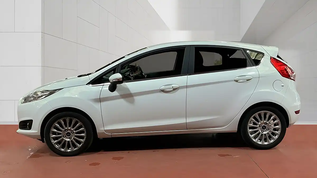 Used 2014 Ford Fiesta Titanium White - Interior and Exterior details 7