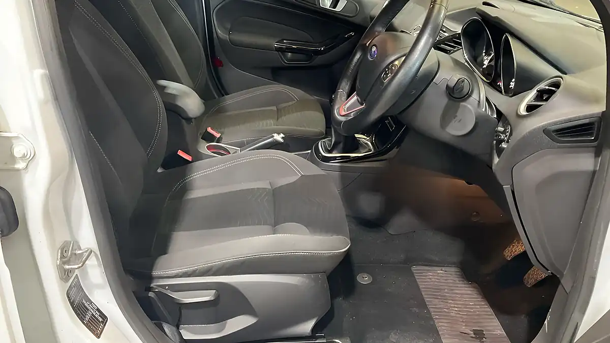 Used 2014 Ford Fiesta Titanium White - Interior and Exterior details 13