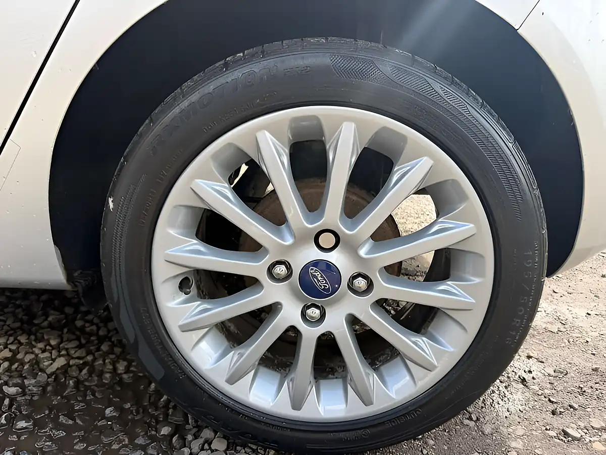 Used 2014 Ford Fiesta Titanium X Silver - Interior and Exterior details 12