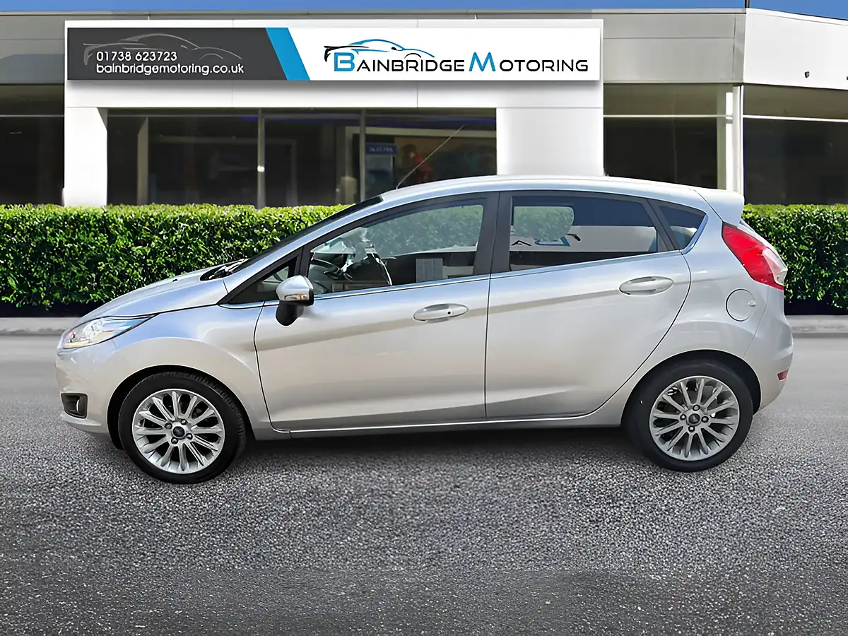Used 2014 Ford Fiesta Titanium X Silver - Interior and Exterior details 6