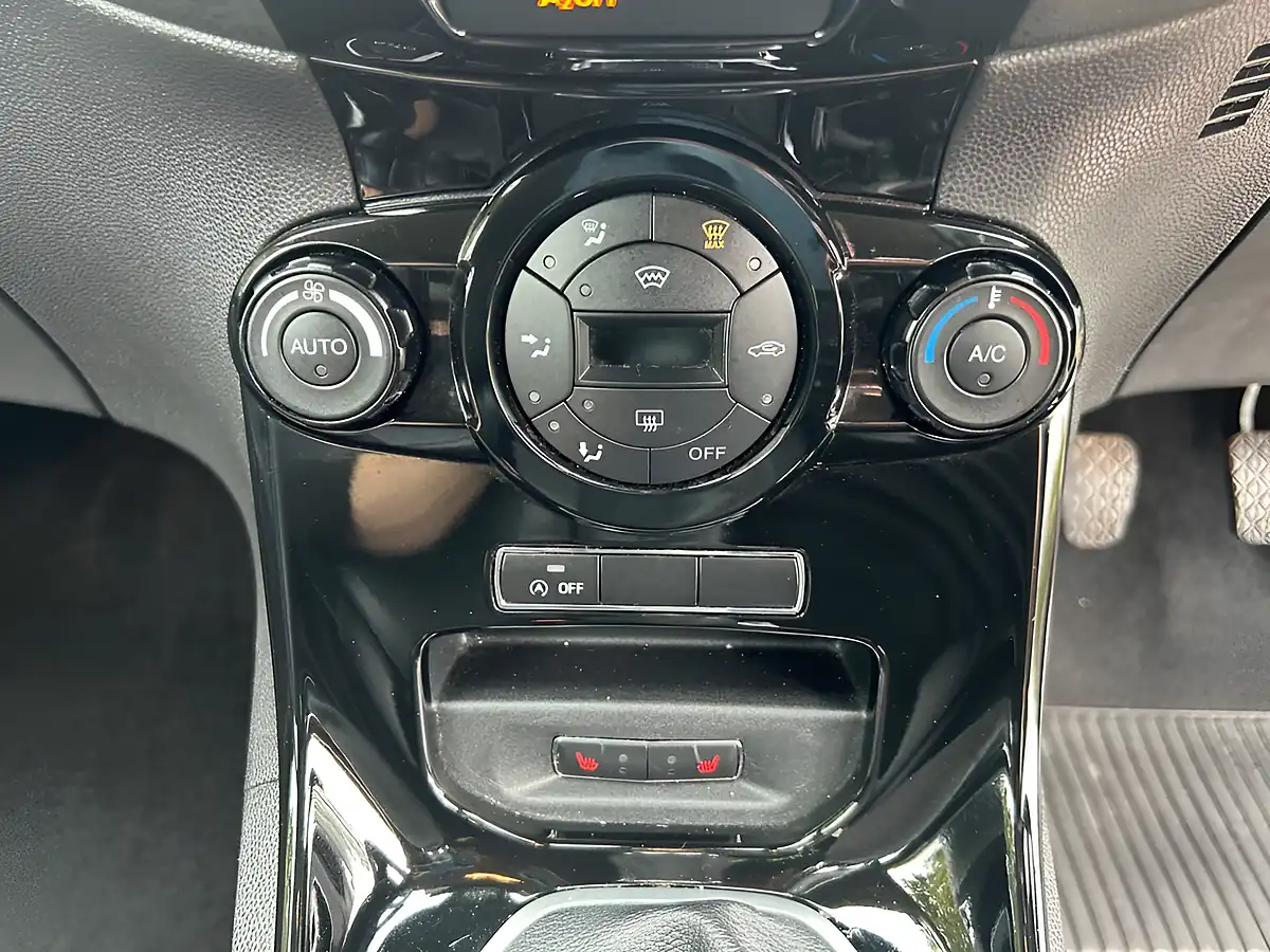 Used 2014 Ford Fiesta Titanium X Silver - Interior and Exterior details 16