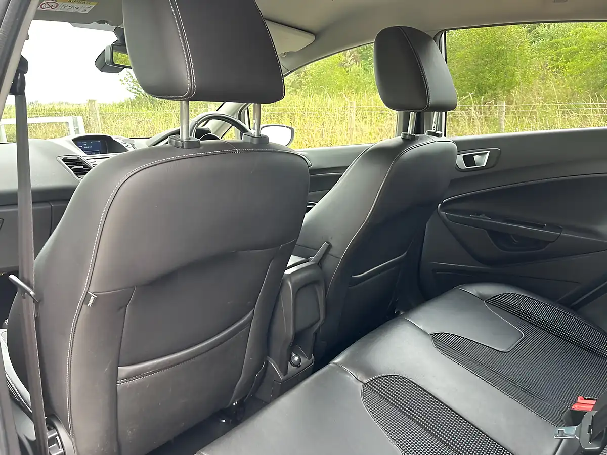 Used 2014 Ford Fiesta Titanium X Silver - Interior and Exterior details 18