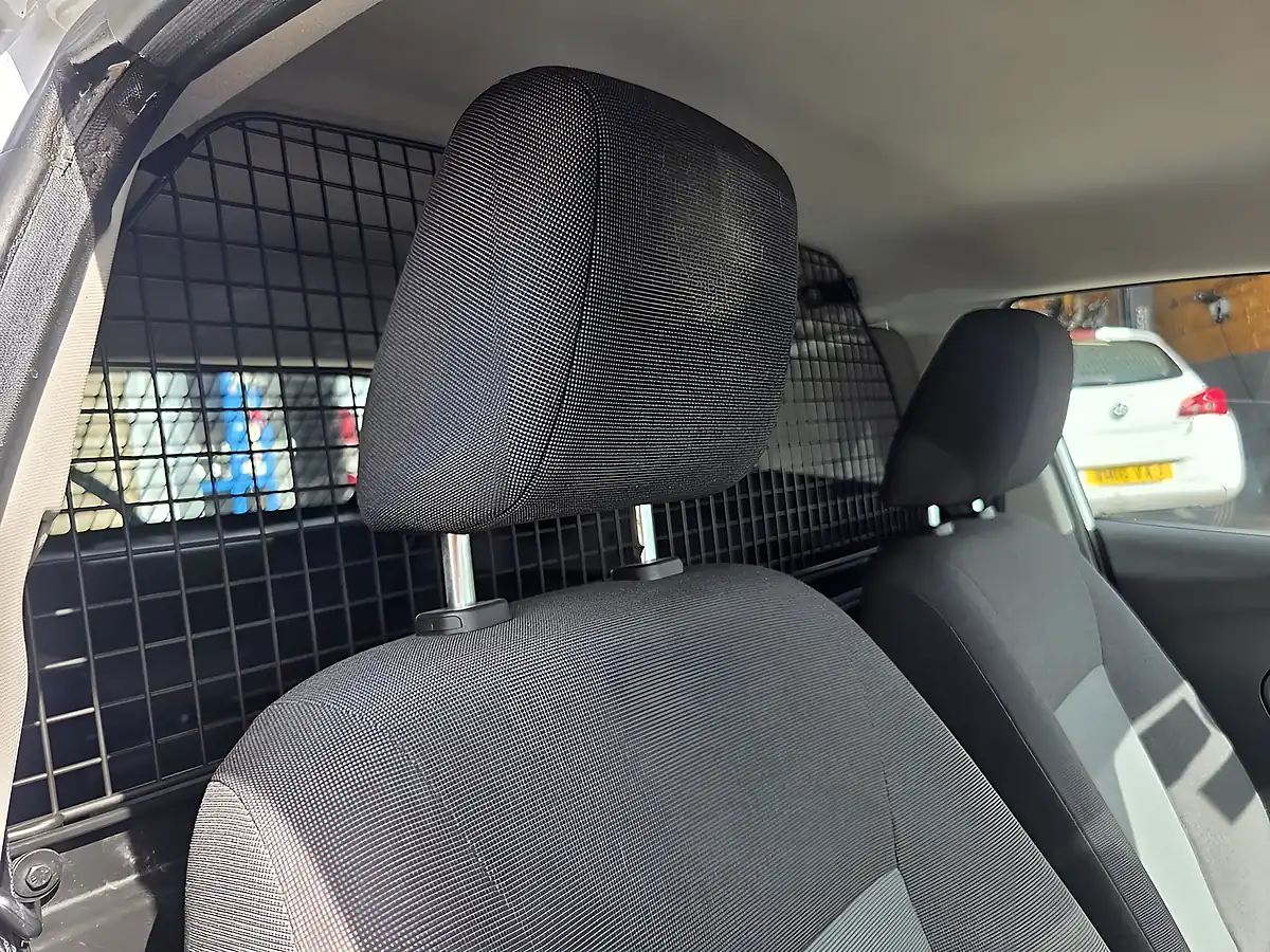 Used 2014 Ford Fiesta Van Econetic Ii White - Interior and Exterior details 20