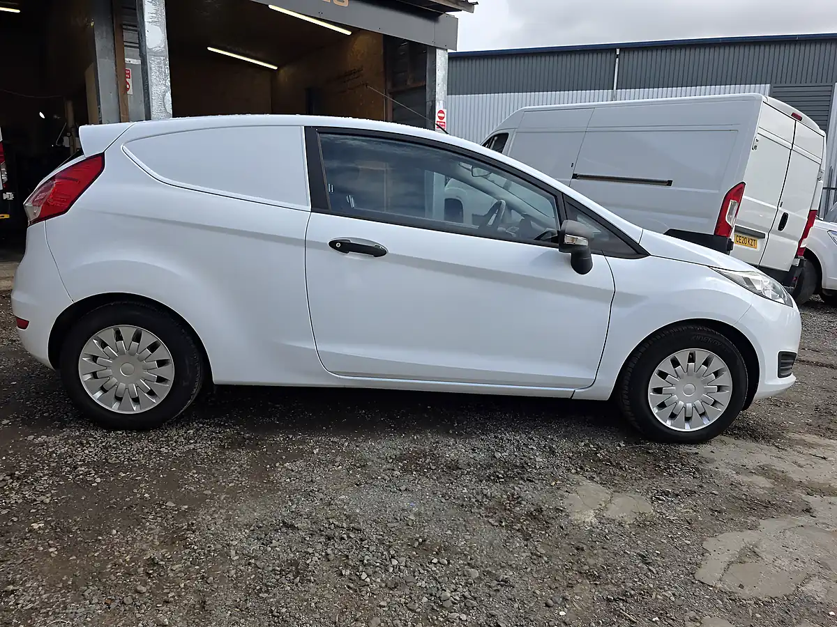 Used 2014 Ford Fiesta Van Econetic Ii White - Interior and Exterior details 8