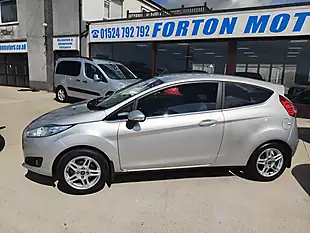 Used 2014 Ford Fiesta Zetec 3DR Silver - Interior and Exterior details 8
