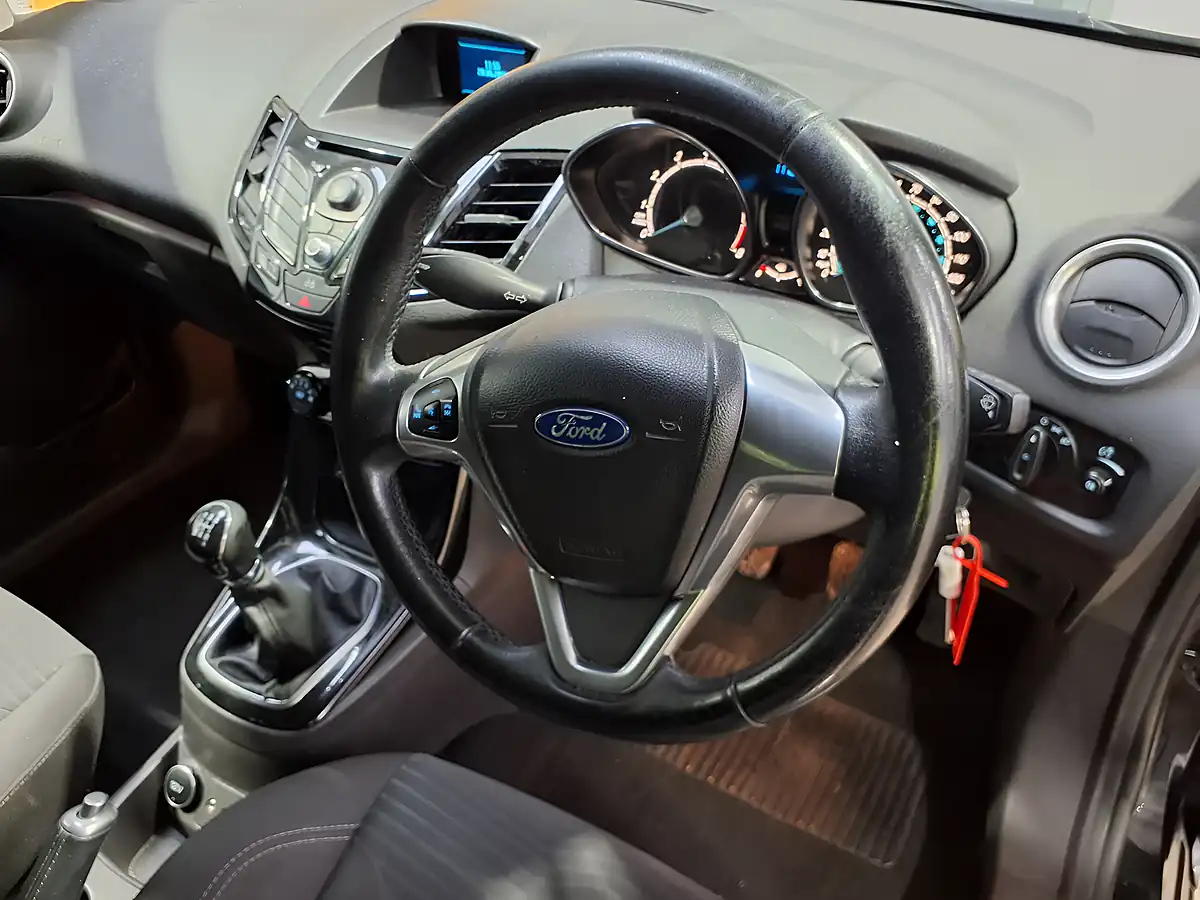 Used 2014 Ford Fiesta Zetec Black - Interior and Exterior details 6