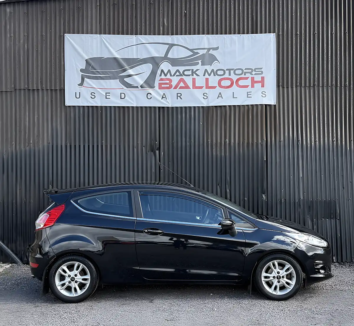 Used 2014 Ford Fiesta Zetec Black - Interior and Exterior details 4