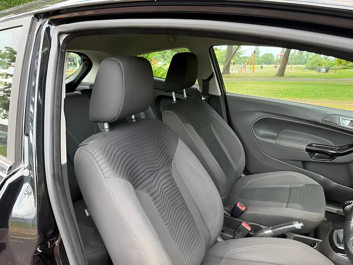Used 2014 Ford Fiesta Zetec Black - Interior and Exterior details 10