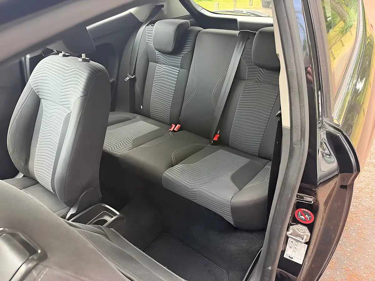 Used 2014 Ford Fiesta Zetec Black - Interior and Exterior details 11
