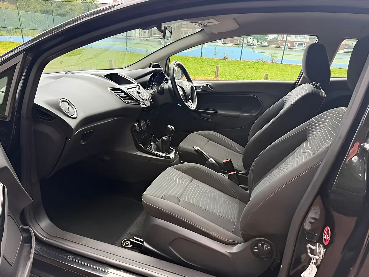 Used 2014 Ford Fiesta Zetec Black - Interior and Exterior details 13
