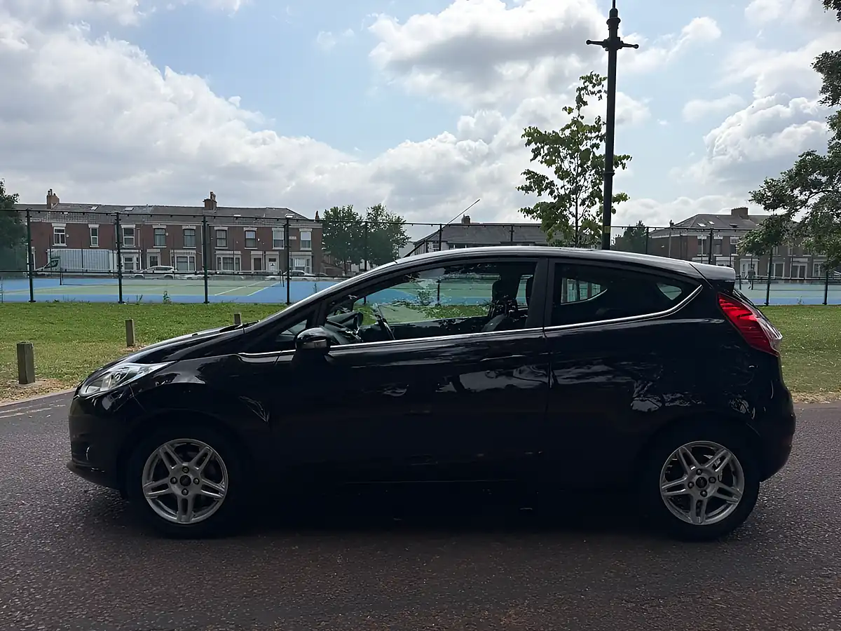 Used 2014 Ford Fiesta Zetec Black - Interior and Exterior details 4