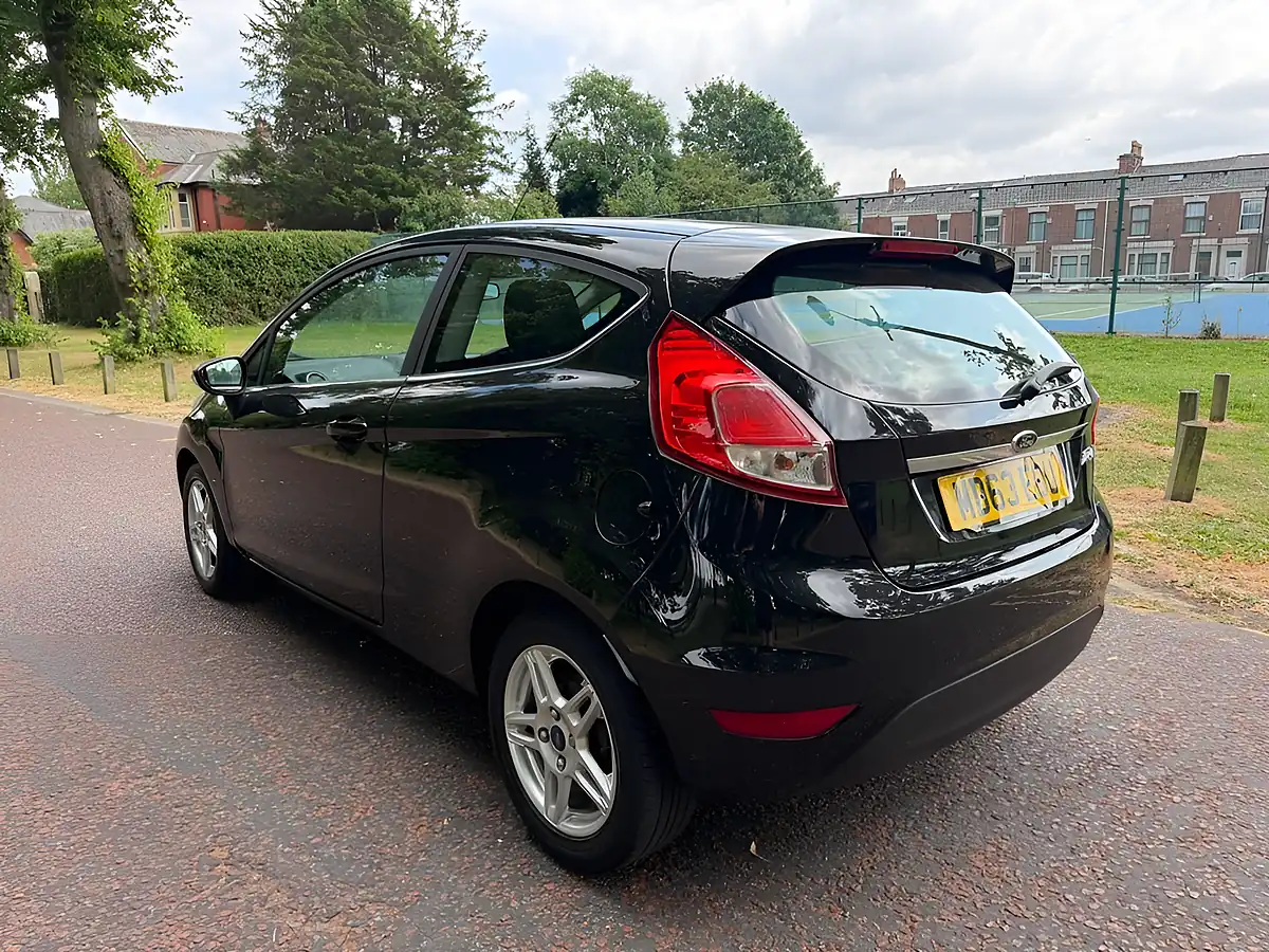 Used 2014 Ford Fiesta Zetec Black - Interior and Exterior details 5