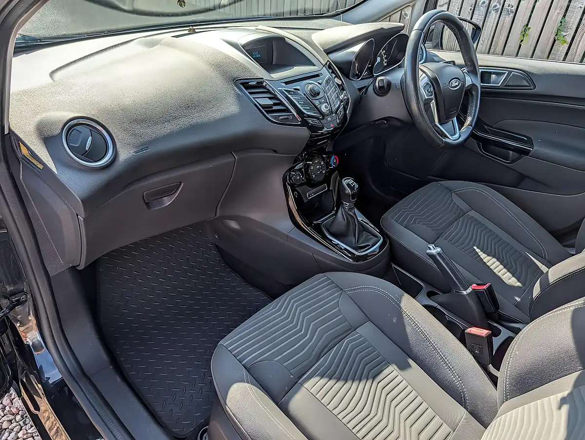 Used 2014 Ford Fiesta Zetec Black - Interior and Exterior details 10