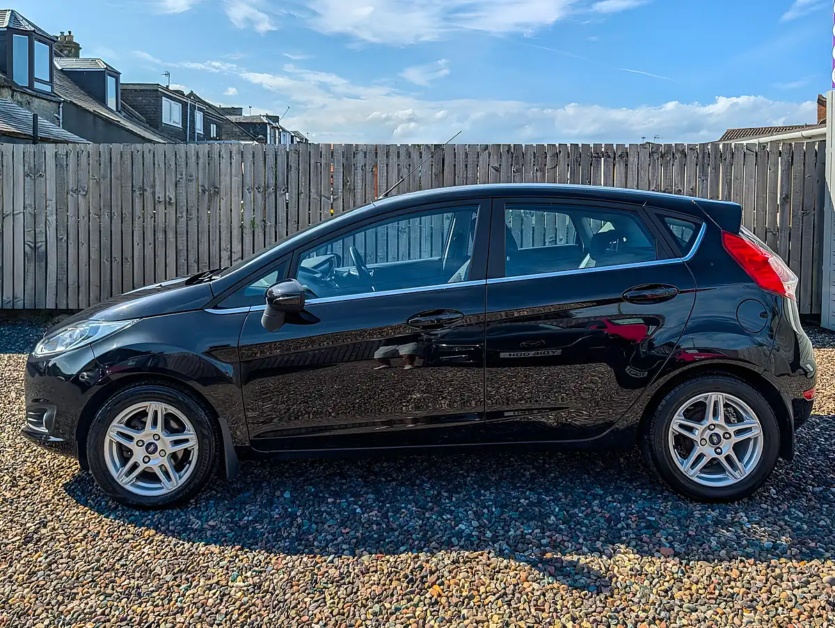 Used 2014 Ford Fiesta Zetec Black - Interior and Exterior details 4