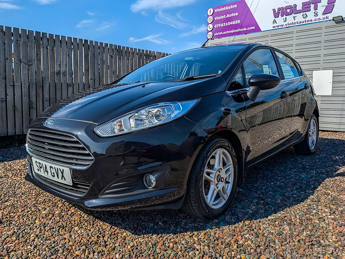 Used 2014 Ford Fiesta Zetec Black - Interior and Exterior details 7