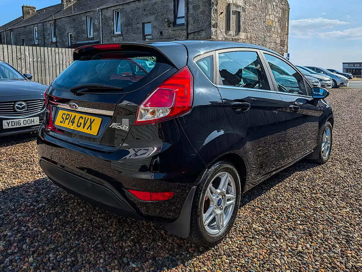 Used 2014 Ford Fiesta Zetec Black - Interior and Exterior details 9