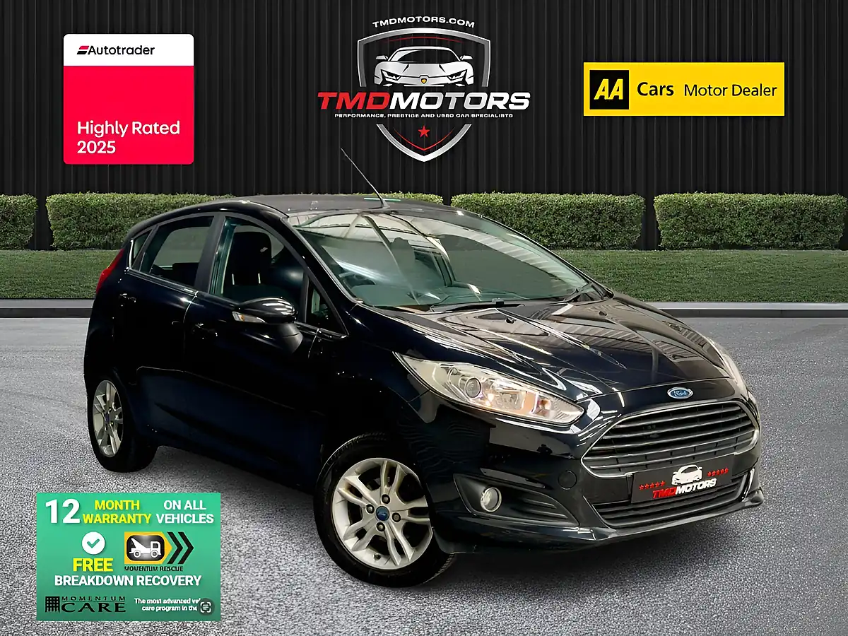Used 2014 Ford Fiesta Zetec Black - Front View