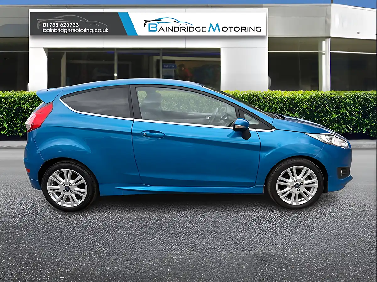 Used 2014 Ford Fiesta Zetec Blue - Interior and Exterior details 2