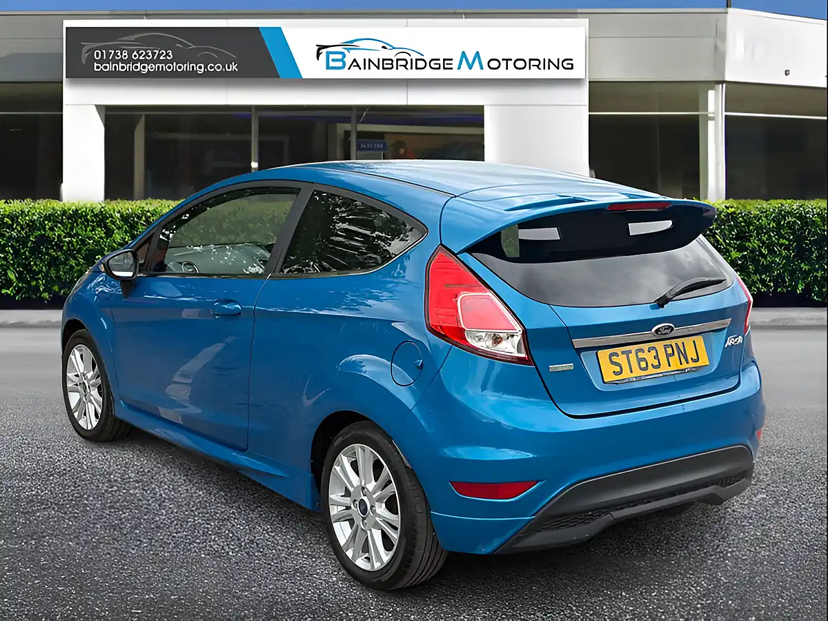 Used 2014 Ford Fiesta Zetec Blue - Interior and Exterior details 5