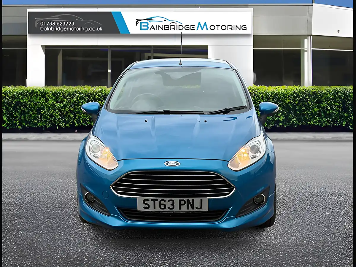 Used 2014 Ford Fiesta Zetec Blue - Interior and Exterior details 8
