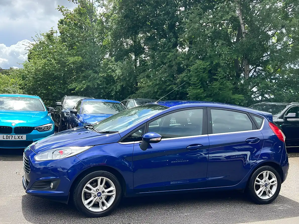 Used 2014 Ford Fiesta Zetec Blue - Interior and Exterior details 10