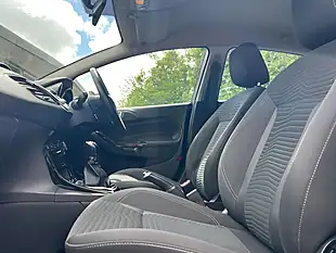 Used 2014 Ford Fiesta Zetec Blue - Interior and Exterior details 16