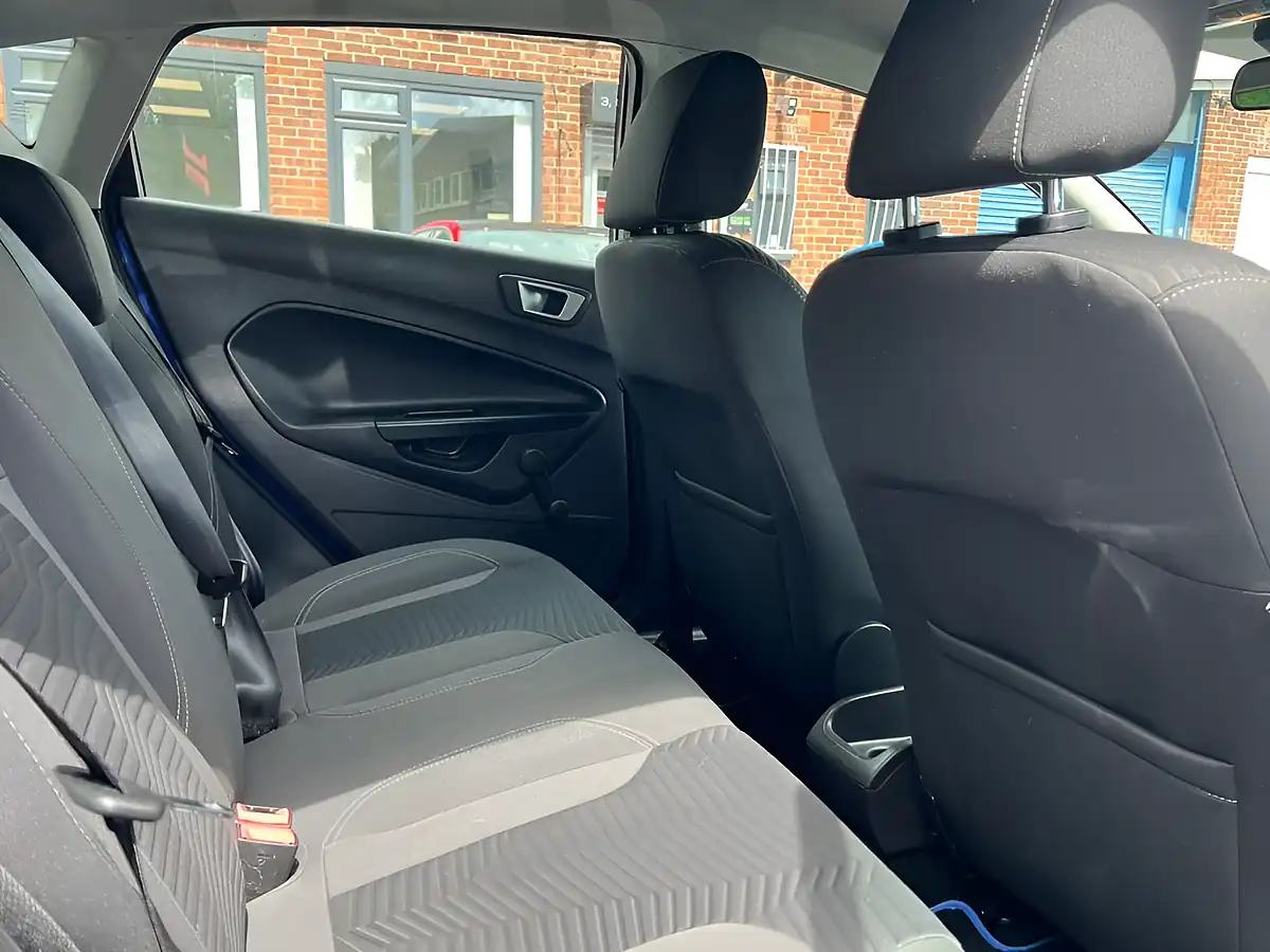 Used 2014 Ford Fiesta Zetec Blue - Interior and Exterior details 19
