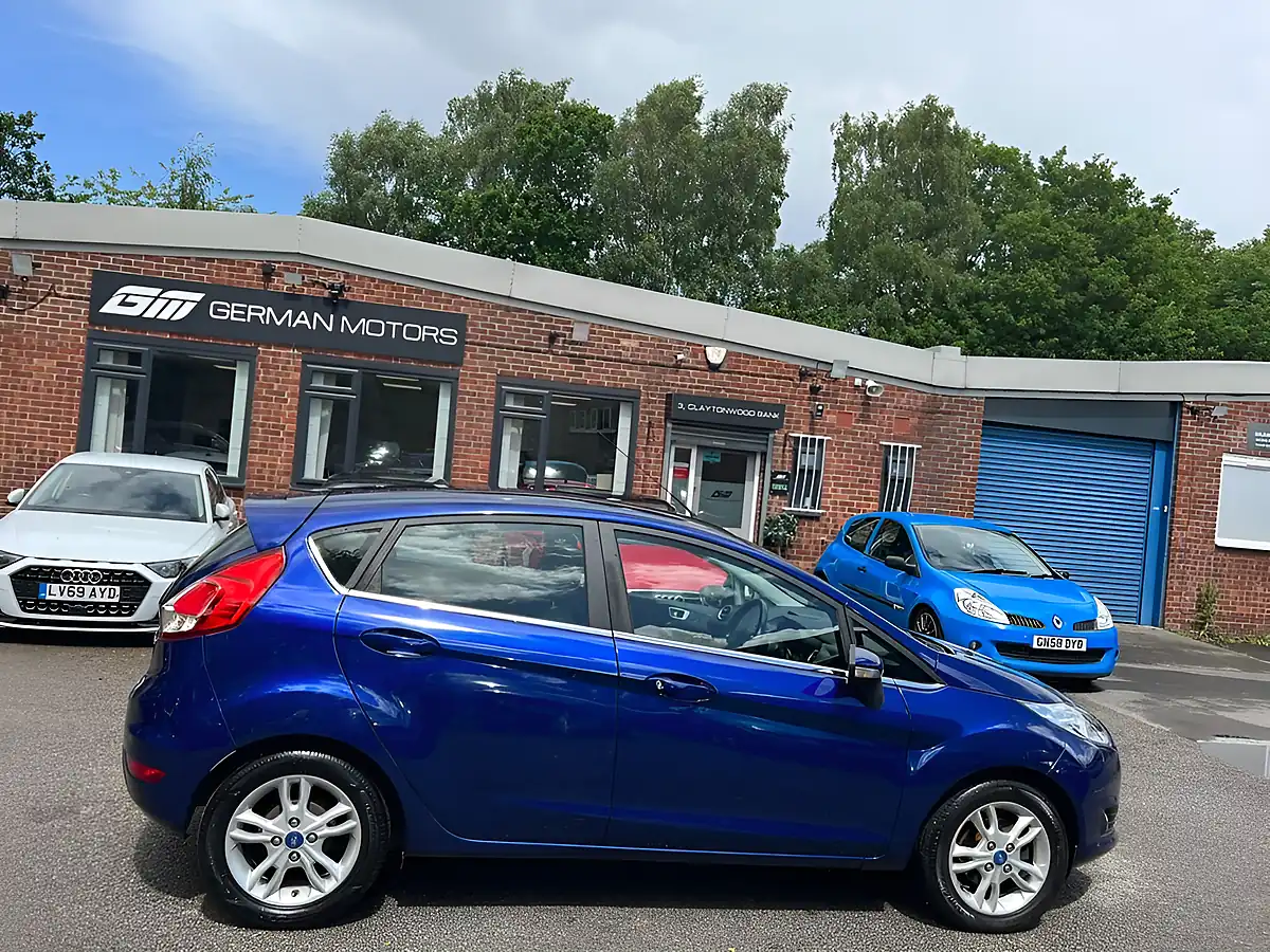 Used 2014 Ford Fiesta Zetec Blue - Interior and Exterior details 7