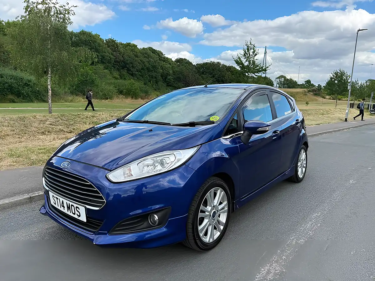 Used 2014 Ford Fiesta Zetec Blue - Interior and Exterior details 5