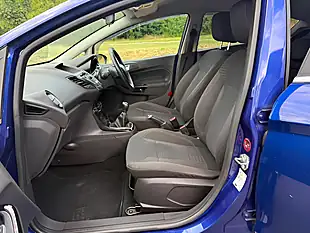 Used 2014 Ford Fiesta Zetec Blue - Interior and Exterior details 6
