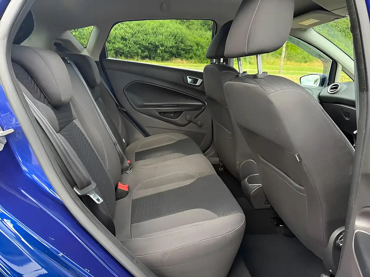 Used 2014 Ford Fiesta Zetec Blue - Interior and Exterior details 9