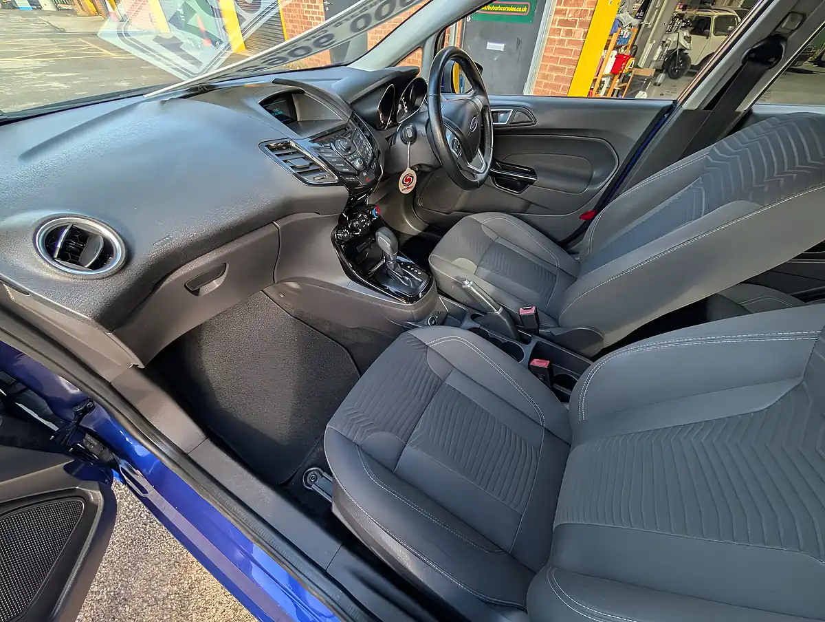 Used 2014 Ford Fiesta Zetec Blue - Interior and Exterior details 10