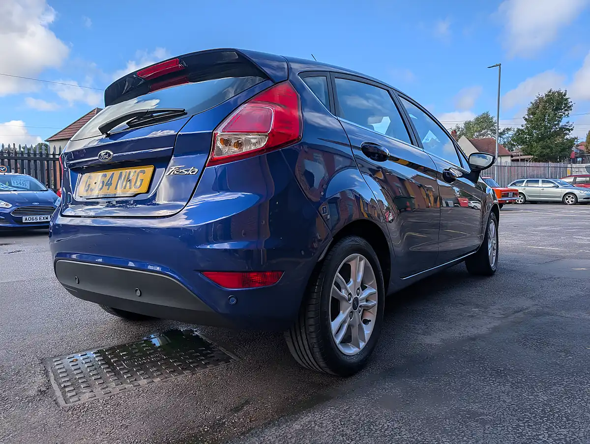 Used 2014 Ford Fiesta Zetec Blue - Interior and Exterior details 3