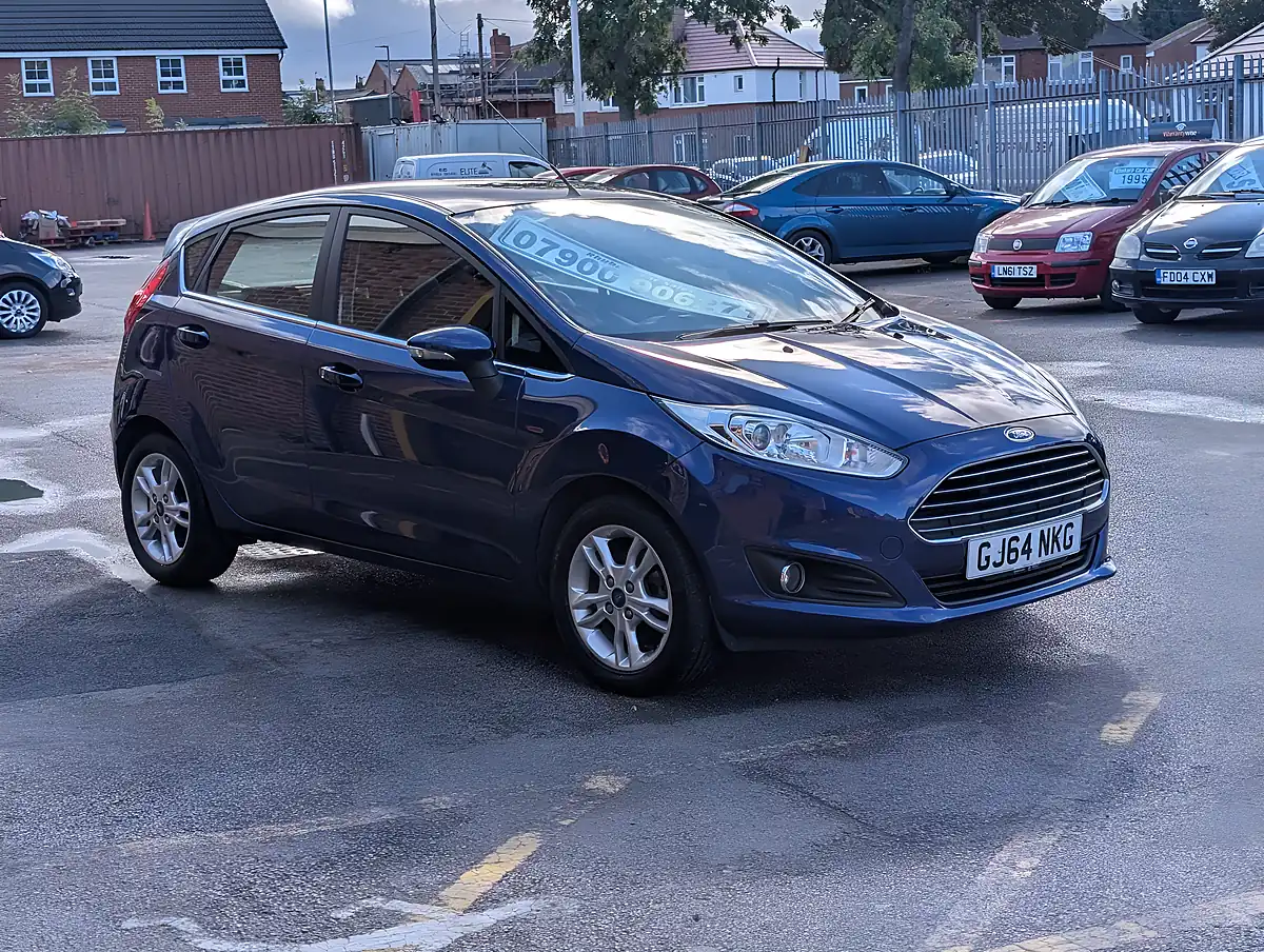 Used 2014 Ford Fiesta Zetec Blue - Interior and Exterior details 5