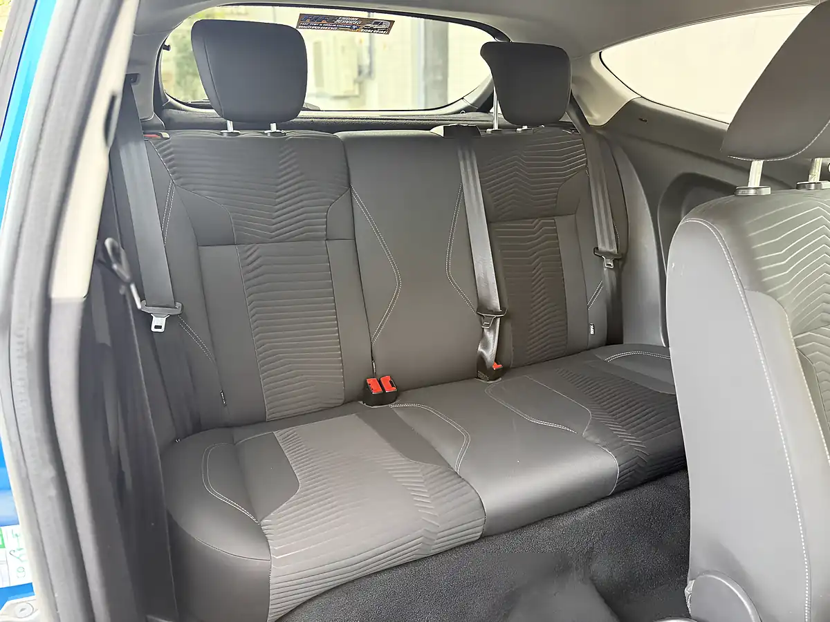 Used 2014 Ford Fiesta Zetec Blue - Interior and Exterior details 11