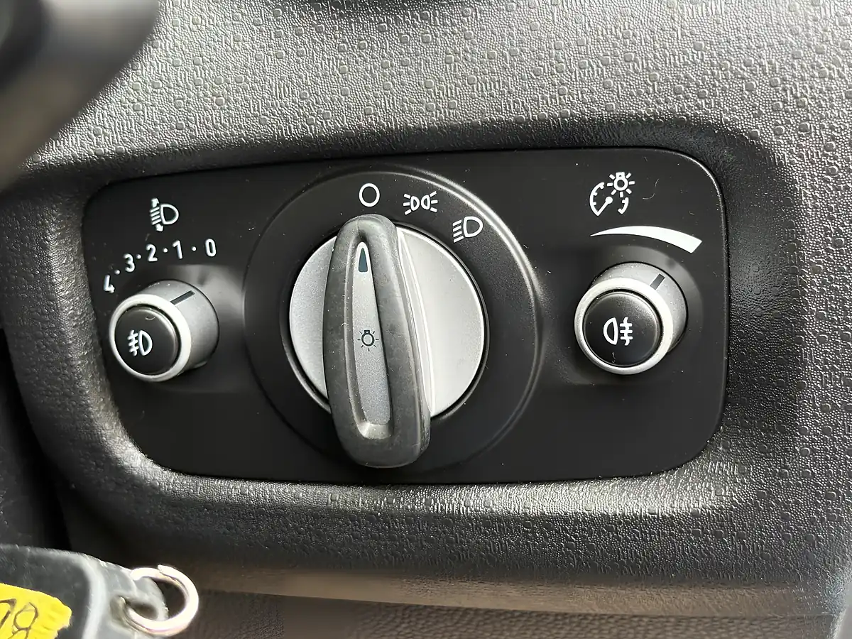 Used 2014 Ford Fiesta Zetec Blue - Interior and Exterior details 18