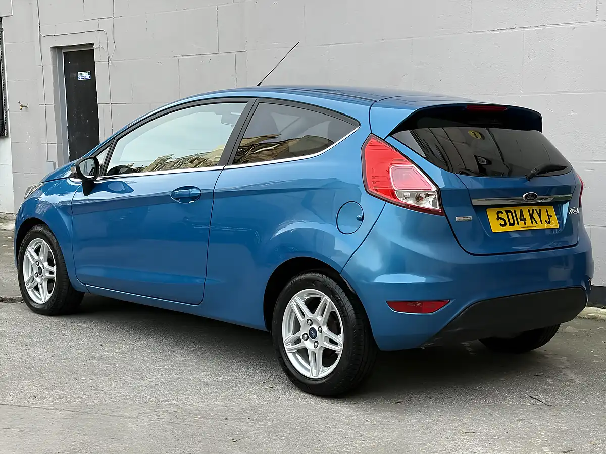Used 2014 Ford Fiesta Zetec Blue - Interior and Exterior details 3