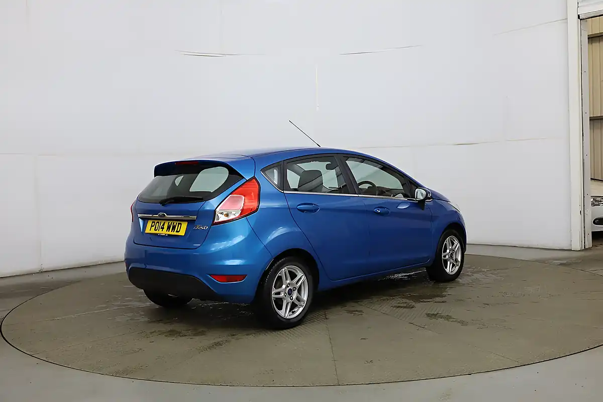 Used 2014 Ford Fiesta Zetec Blue - Interior and Exterior details 6