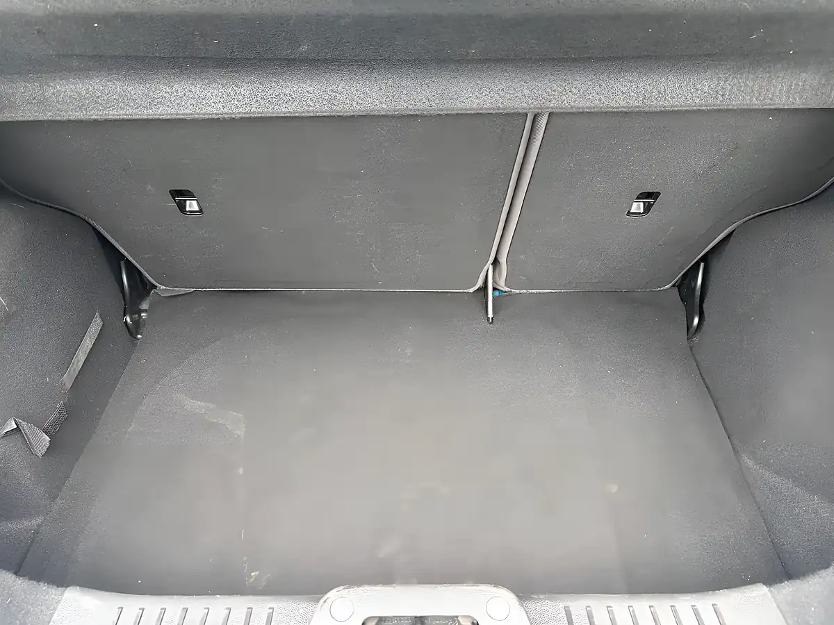 Used 2014 Ford Fiesta Zetec Candy Blue - Interior and Exterior details 15