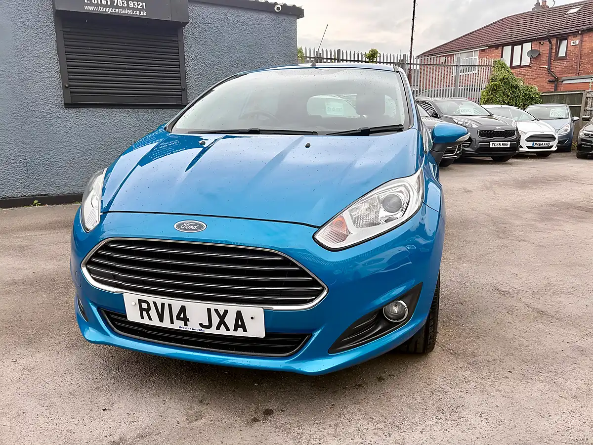 Used 2014 Ford Fiesta Zetec Candy Blue - Interior and Exterior details 3