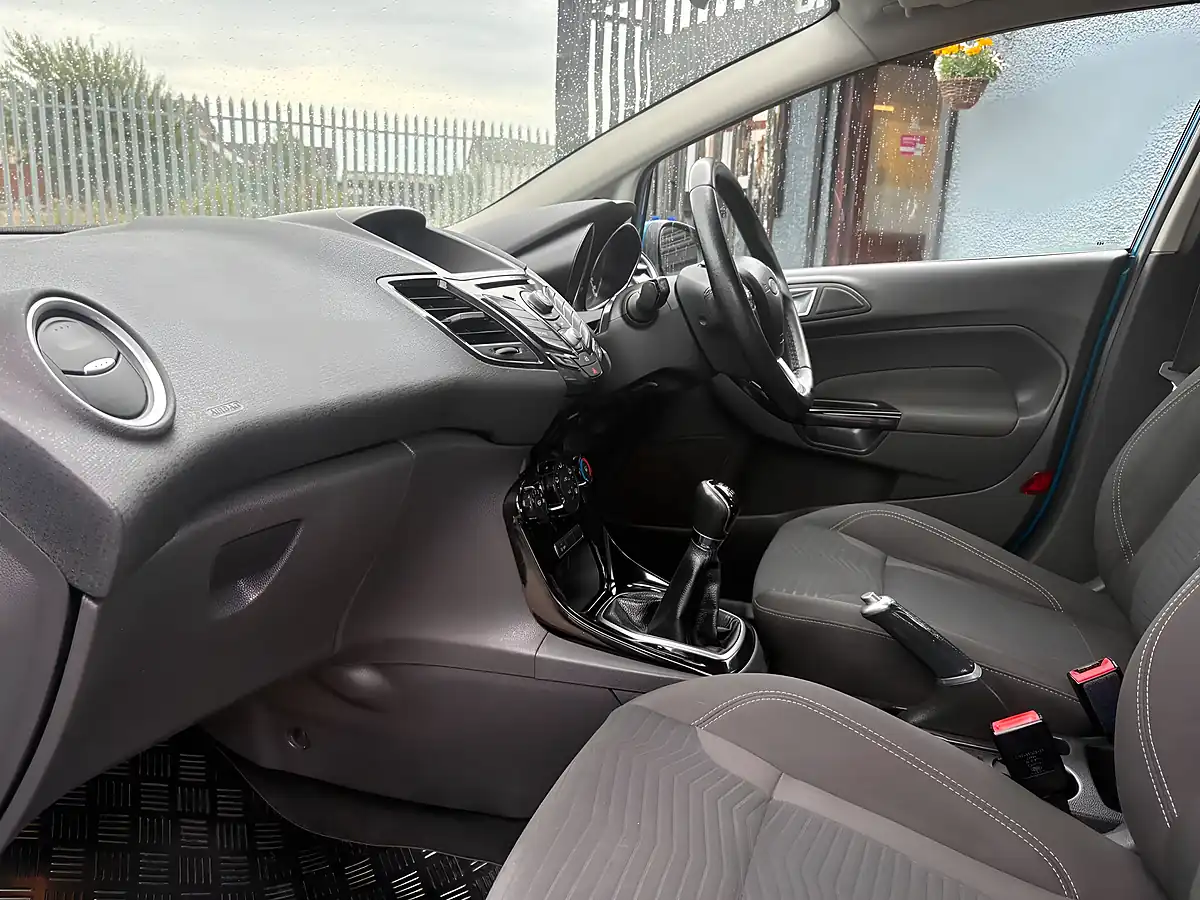 Used 2014 Ford Fiesta Zetec Candy Blue - Interior and Exterior details 8