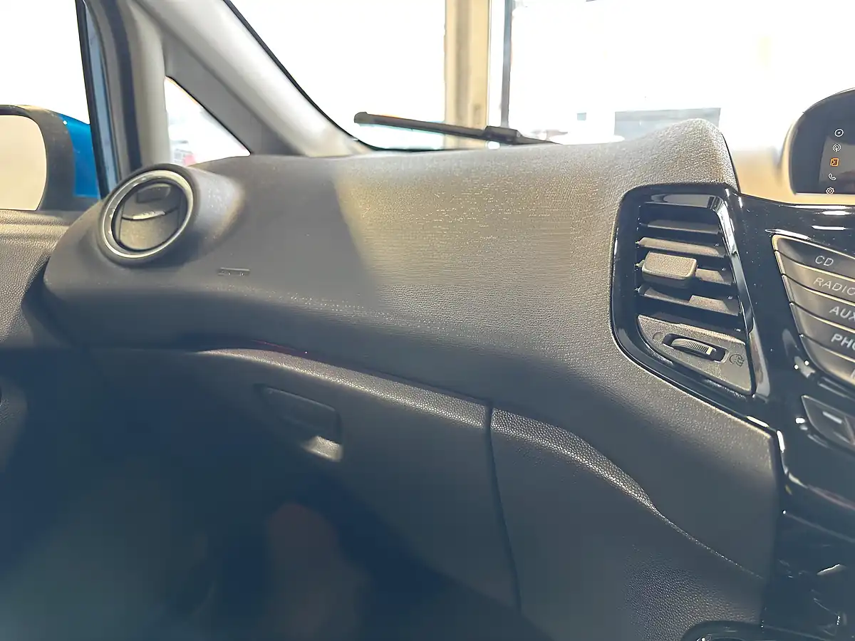 Used 2014 Ford Fiesta Zetec Candy Blue - Interior and Exterior details 15