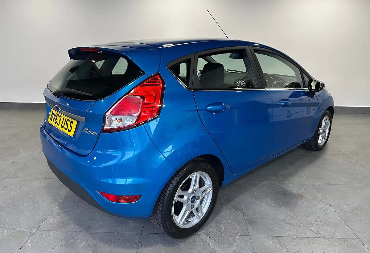Used 2014 Ford Fiesta Zetec Candy Blue - Interior and Exterior details 3