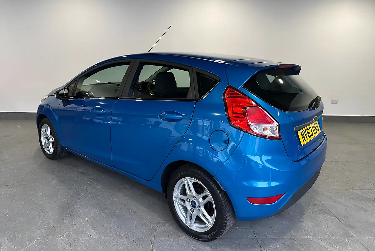 Used 2014 Ford Fiesta Zetec Candy Blue - Interior and Exterior details 5